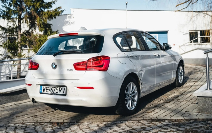 BMW Seria 1 cena 64900 przebieg: 52400, rok produkcji 2017 z Pińczów małe 154